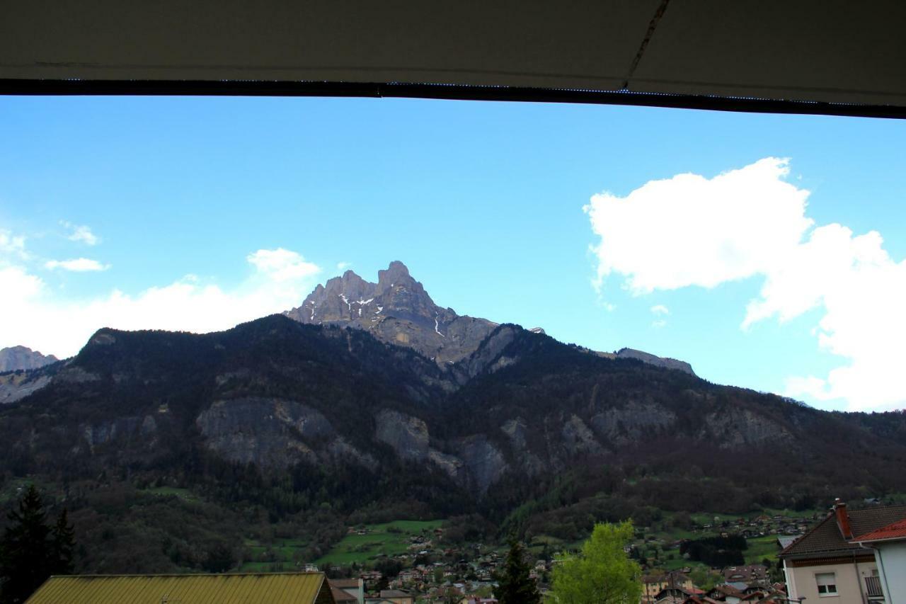 Appartement Au Pied Du Mont-Blanc ! 萨莱切 外观 照片